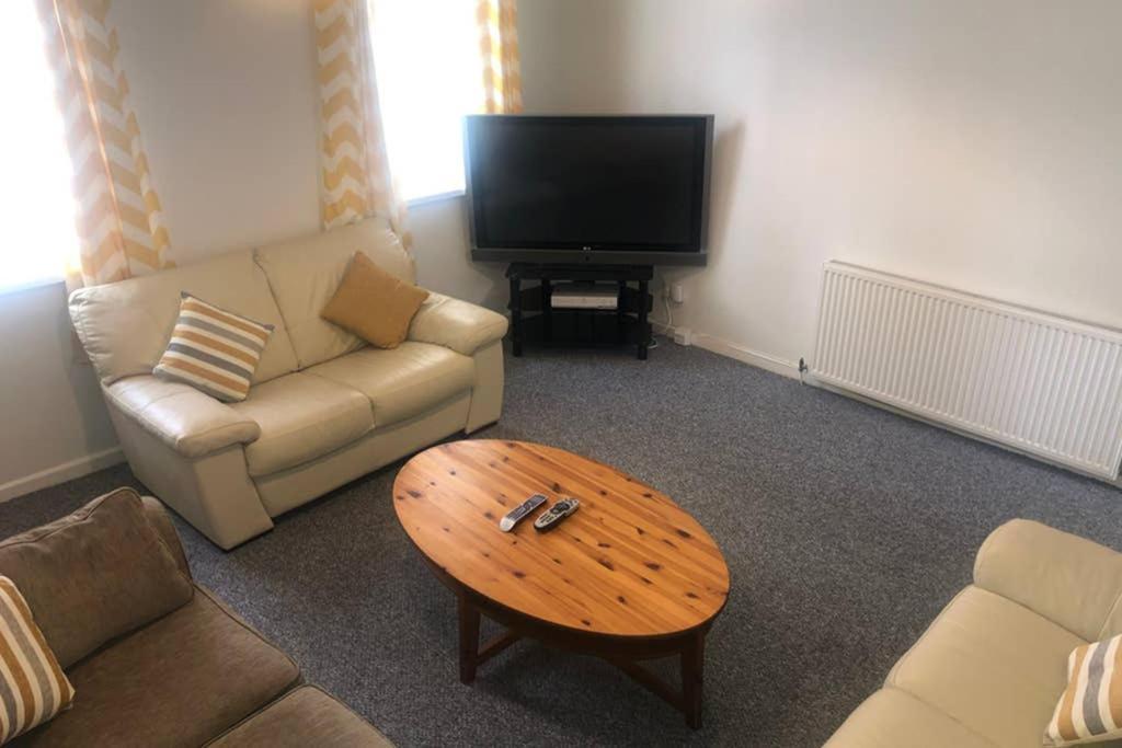 Bee Hive Merthyr Tydfil Dış mekan fotoğraf